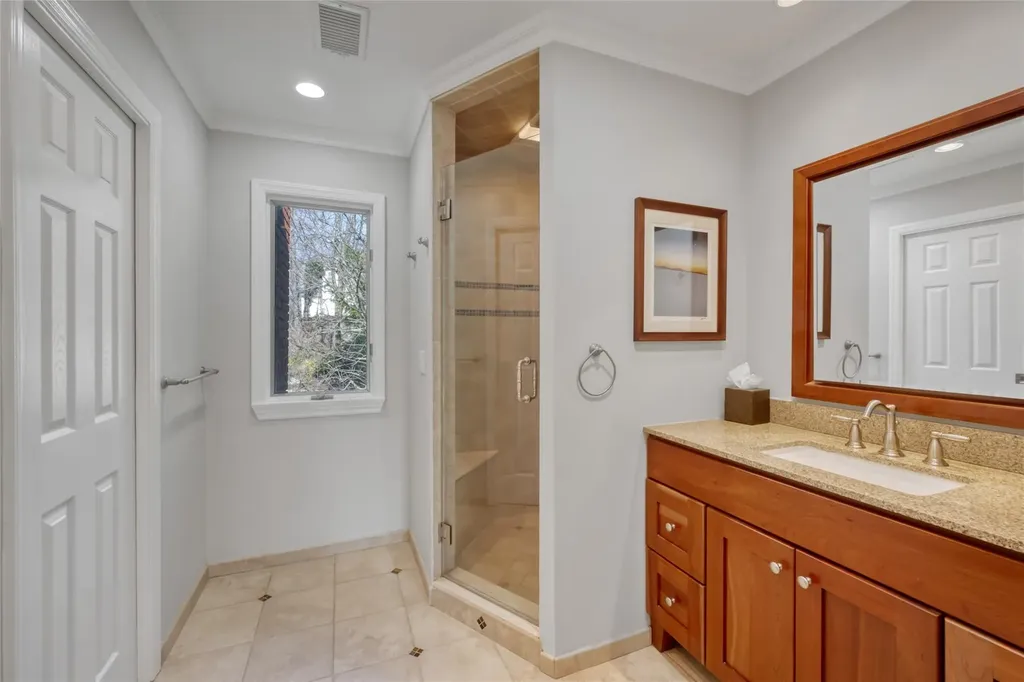 131 Barton Road White Plains NY 10605