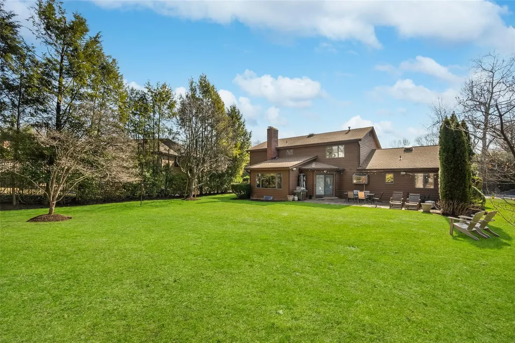 131 Barton Road White Plains NY 10605