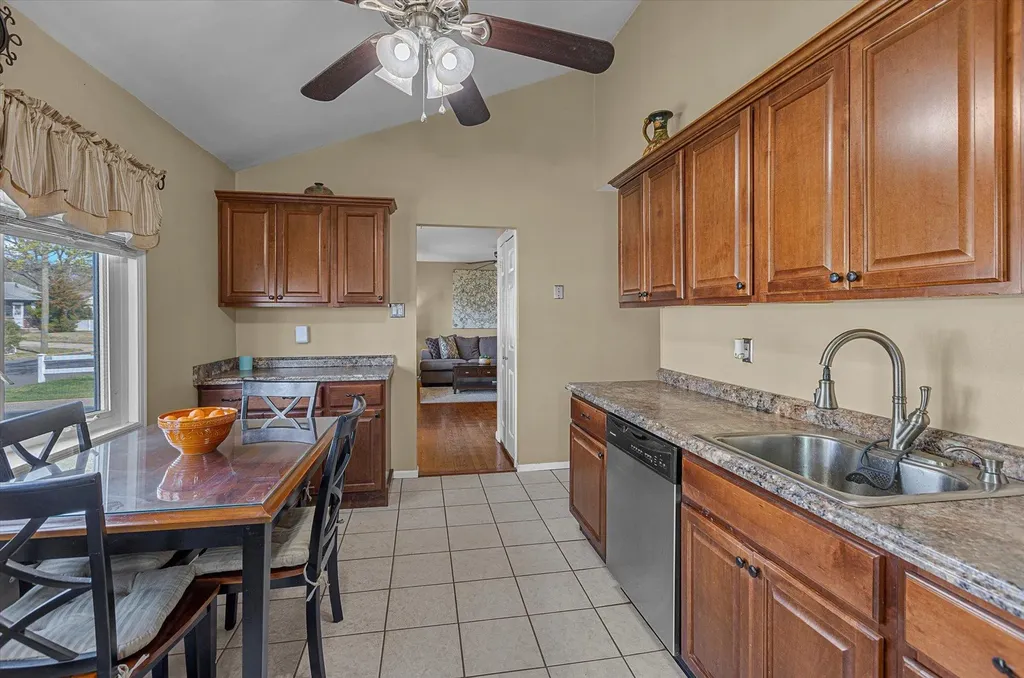 1011 Carll Drive Bay Shore NY 11706
