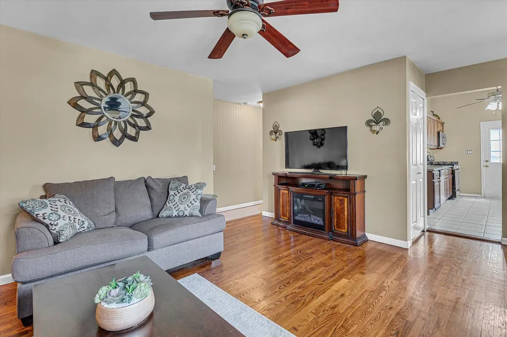 1011 Carll Drive Bay Shore NY 11706