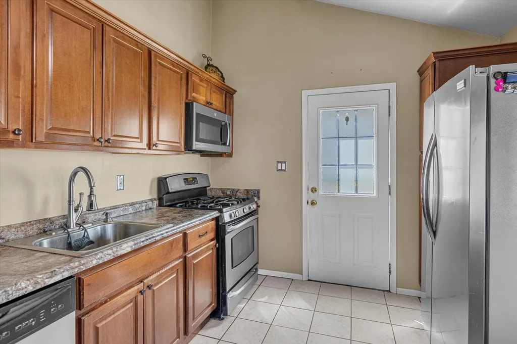 1011 Carll Drive Bay Shore NY 11706