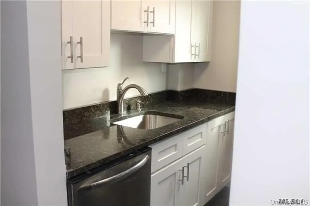 602 E Olive Street Long Beach NY 11561