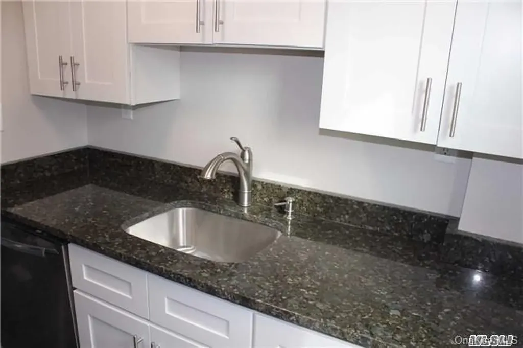 602 E Olive Street Long Beach NY 11561