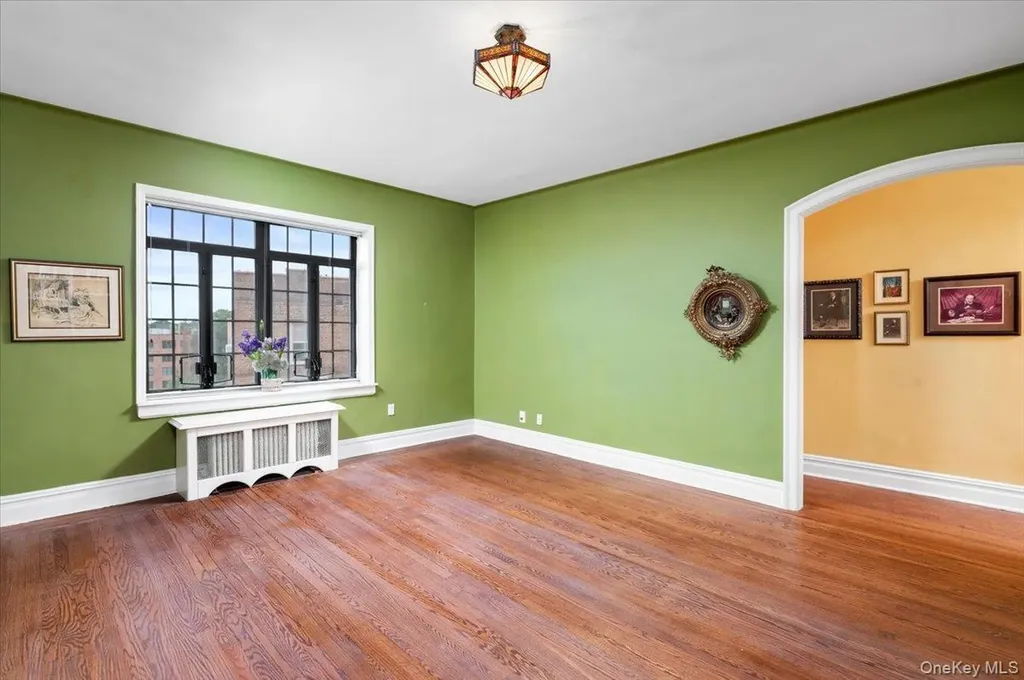 45 Pondfield Road W Bronxville NY 10708