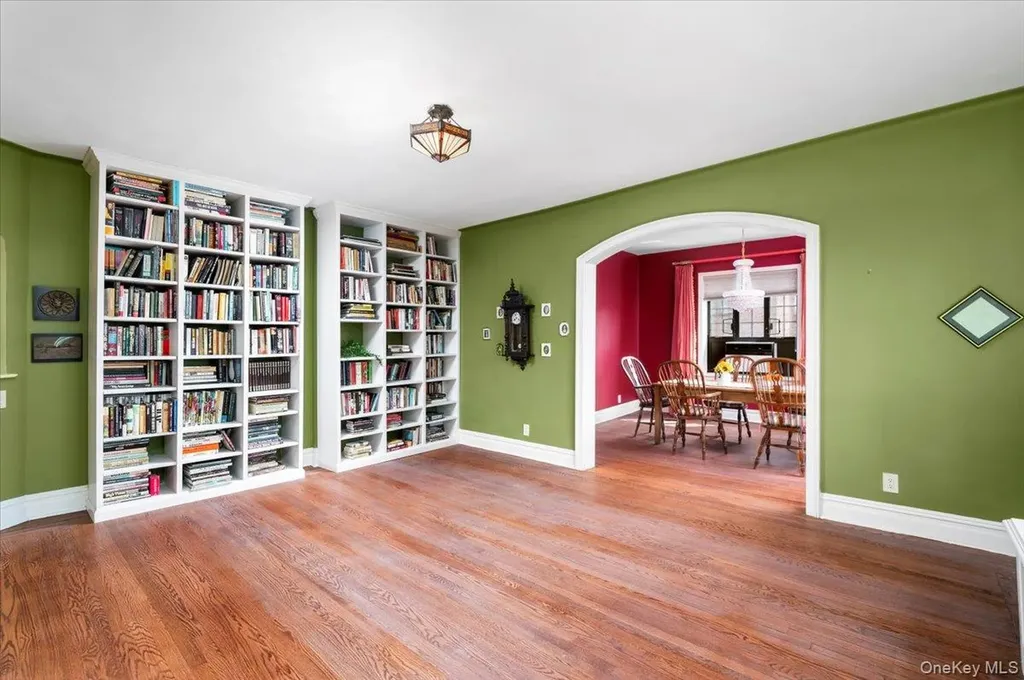 45 Pondfield Road W Bronxville NY 10708