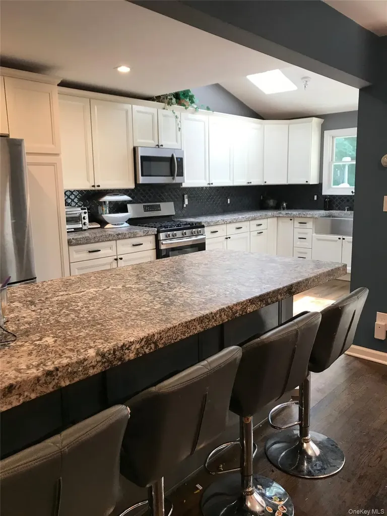 520 Ann Lane Wantagh NY 11793