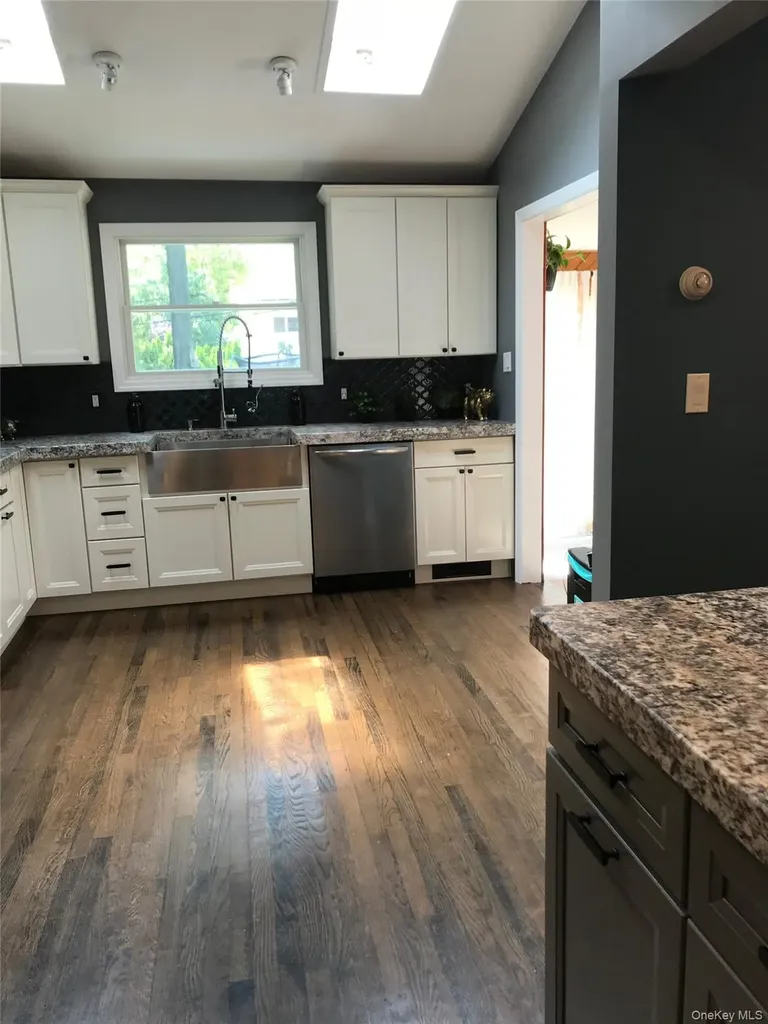 520 Ann Lane Wantagh NY 11793