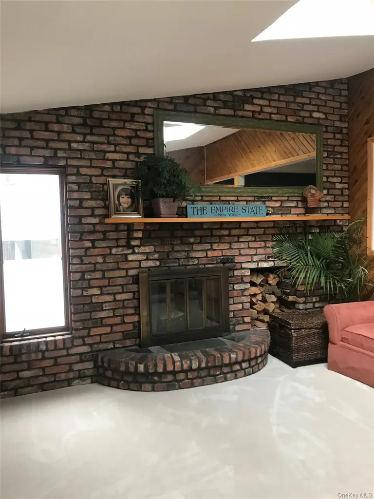 520 Ann Lane Wantagh NY 11793