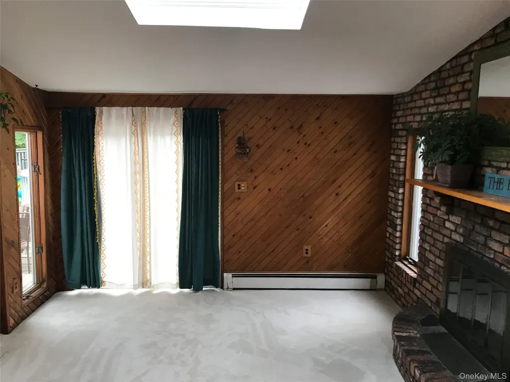 520 Ann Lane Wantagh NY 11793