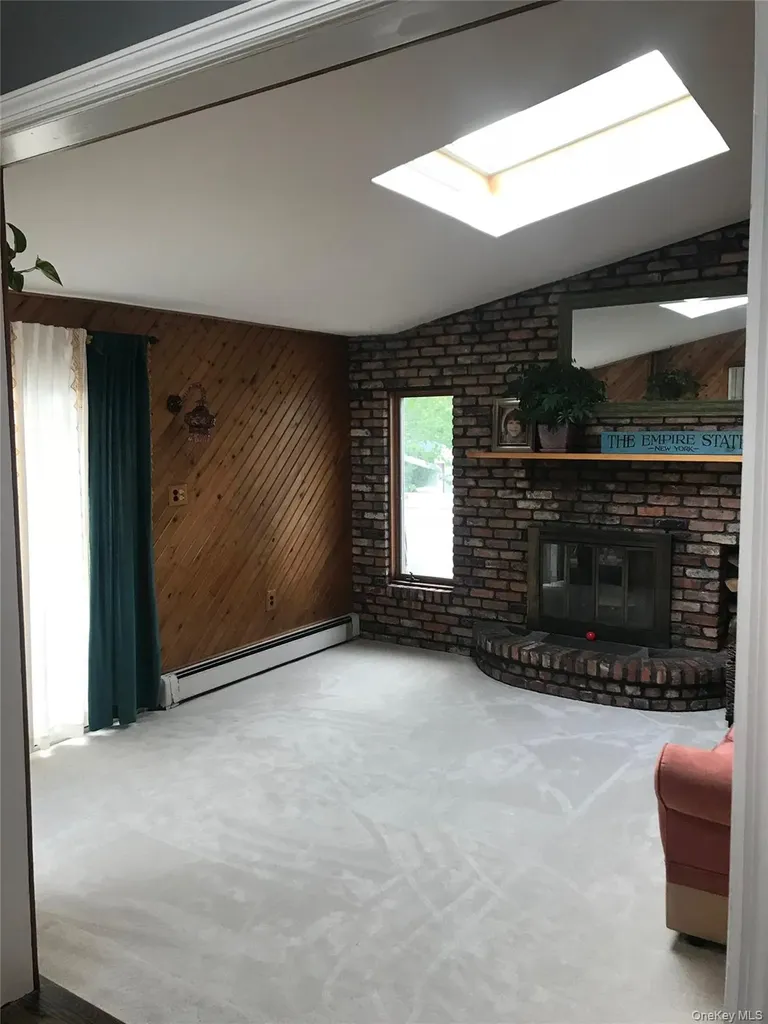520 Ann Lane Wantagh NY 11793