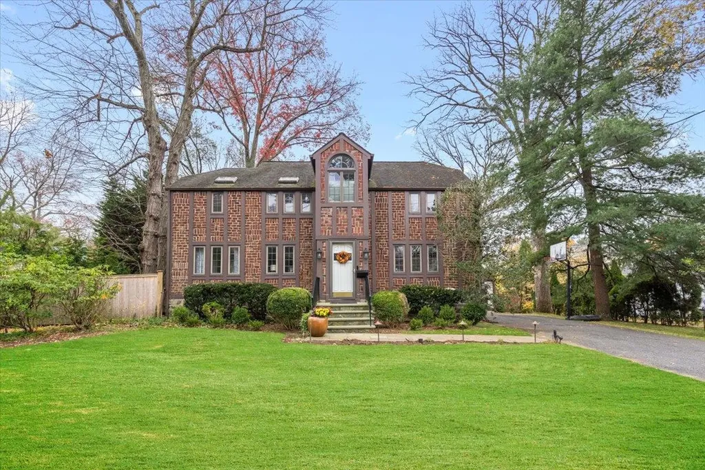 18 Holly Lane Rye NY 10580