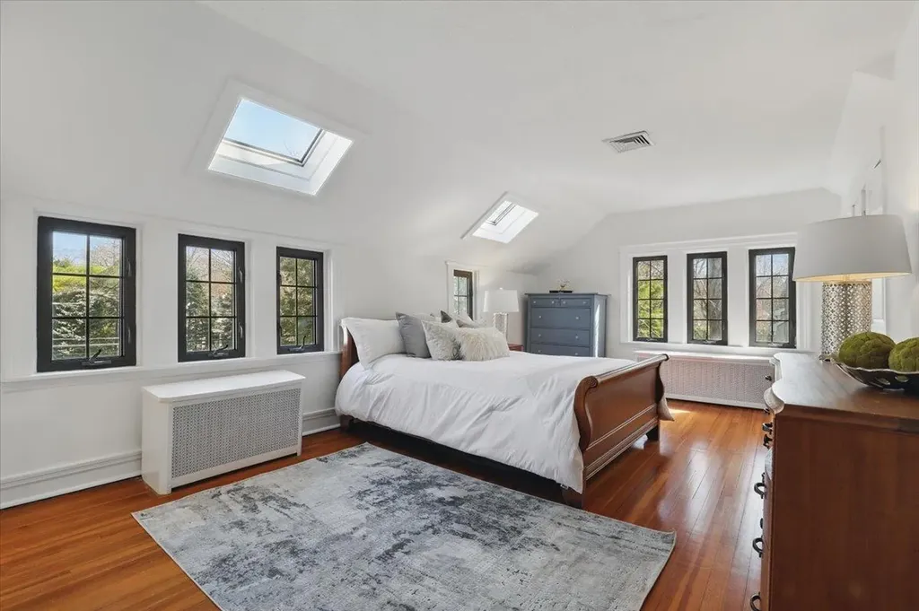 18 Holly Lane Rye NY 10580