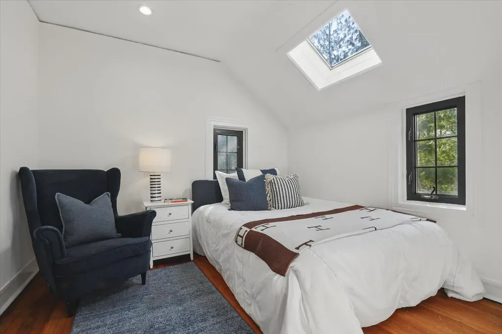 18 Holly Lane Rye NY 10580