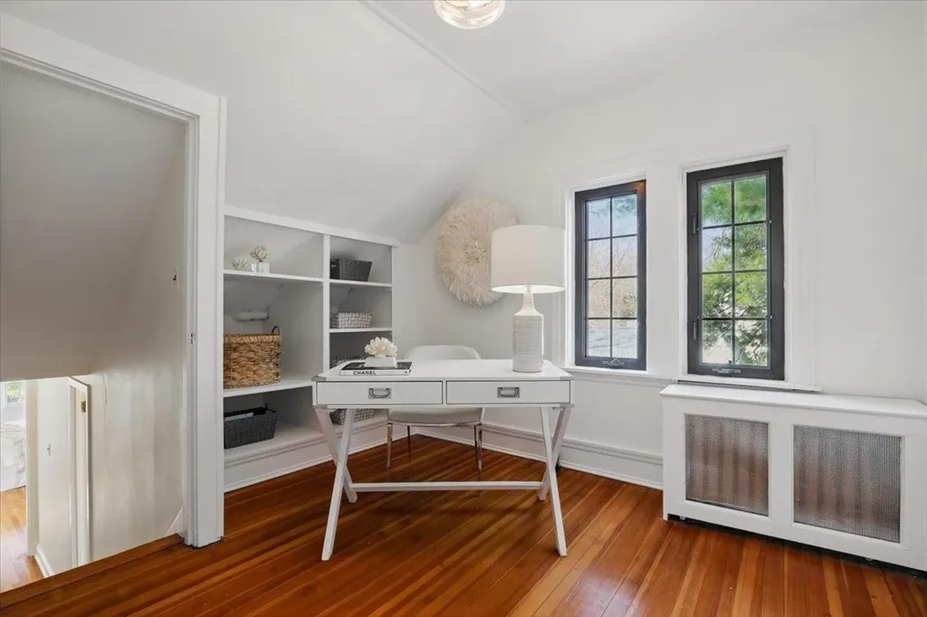 18 Holly Lane Rye NY 10580