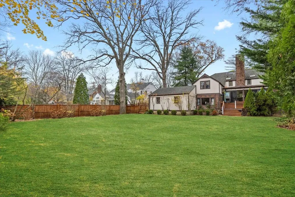 18 Holly Lane Rye NY 10580