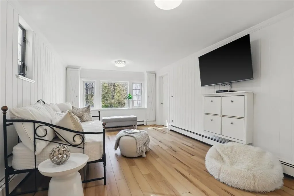 18 Holly Lane Rye NY 10580