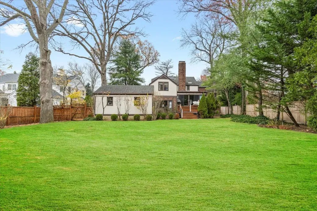 18 Holly Lane Rye NY 10580