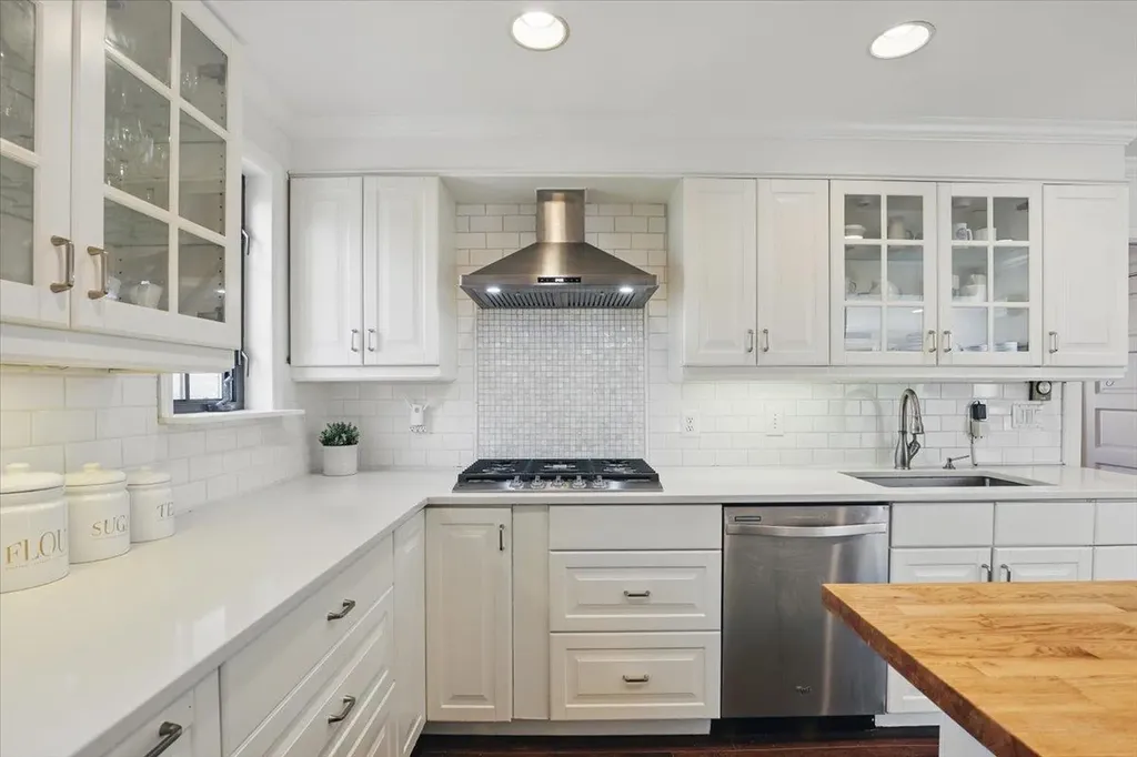 18 Holly Lane Rye NY 10580