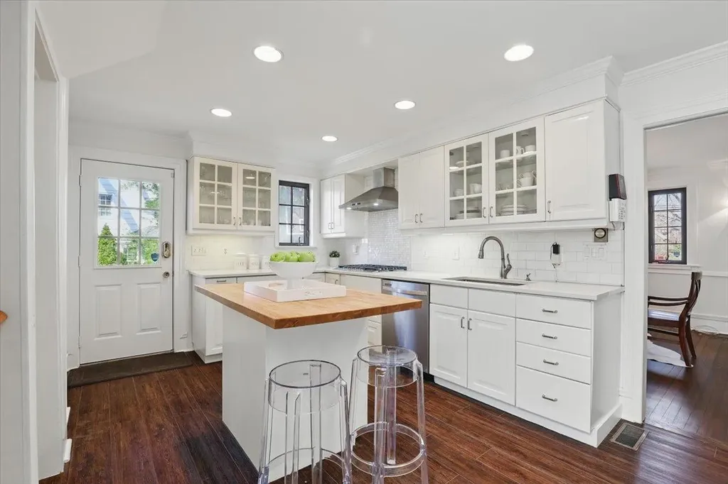 18 Holly Lane Rye NY 10580