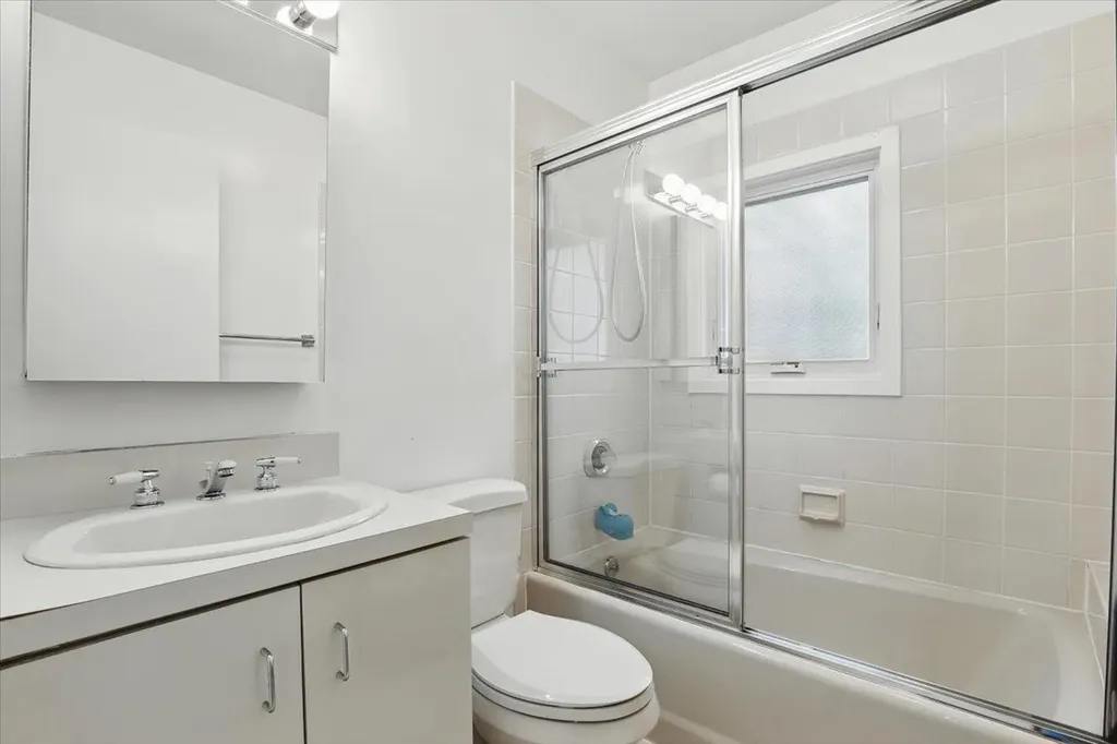 4 Kassel Court Mamaroneck NY 10543