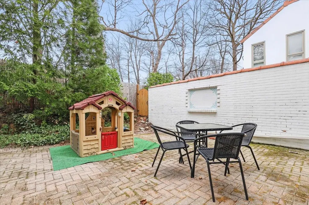 4 Kassel Court Mamaroneck NY 10543