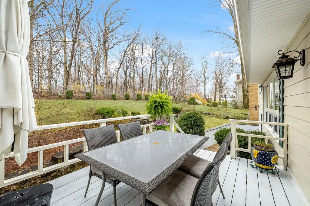 21 Hammond Road Rye NY 10580