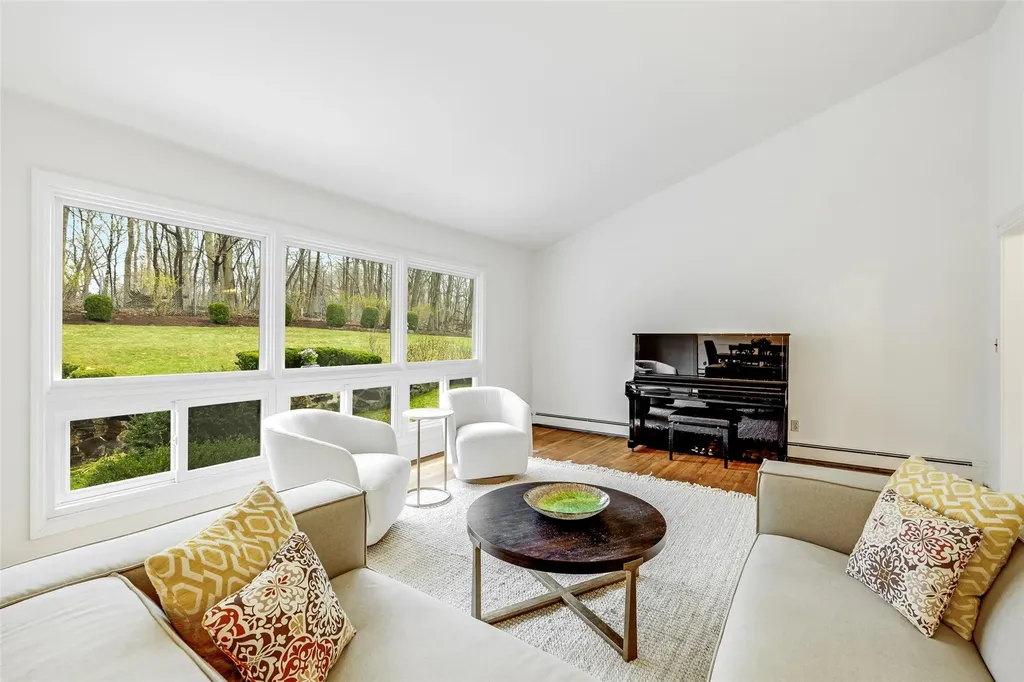 21 Hammond Road Rye NY 10580
