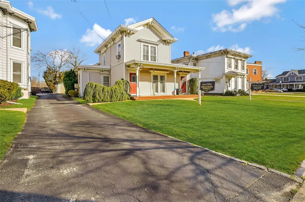 218 Griffing Avenue Riverhead NY 11901