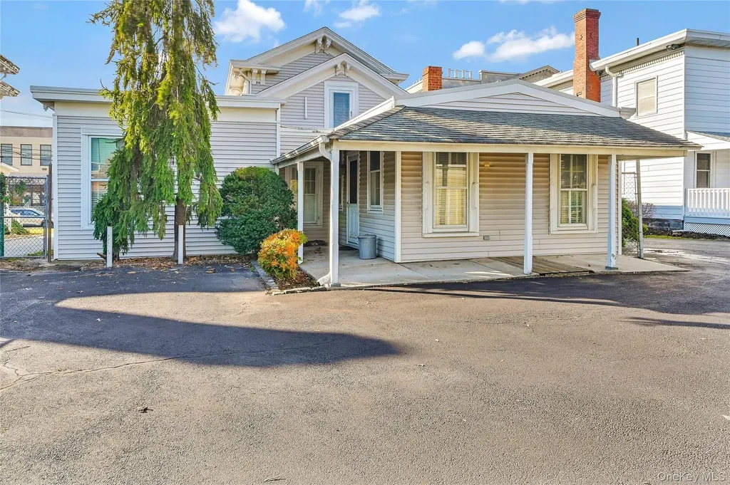 218 Griffing Avenue Riverhead NY 11901