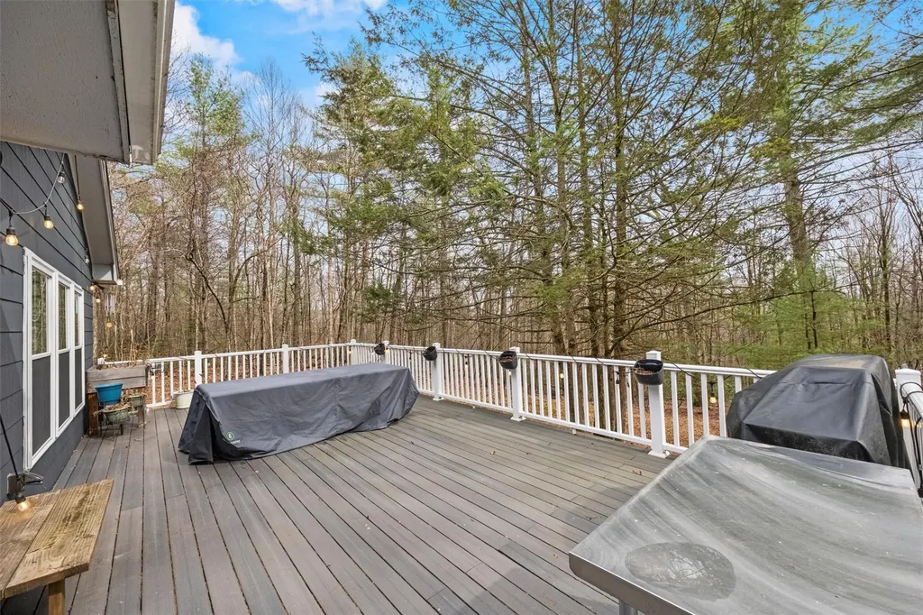30 Cherry Lane Kerhonkson NY 12446