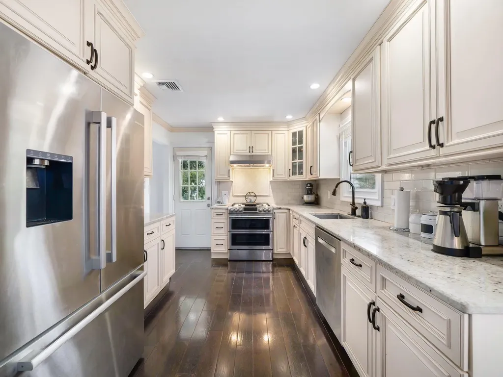 19 Orchard Court Spring Valley NY 10977