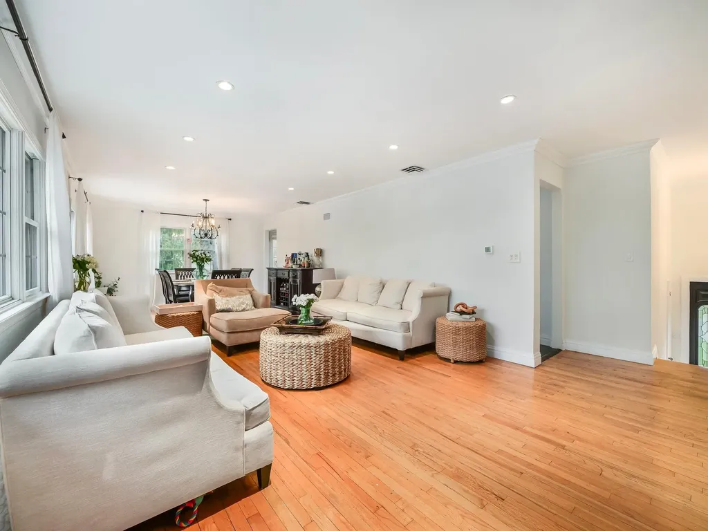 19 Orchard Court Spring Valley NY 10977