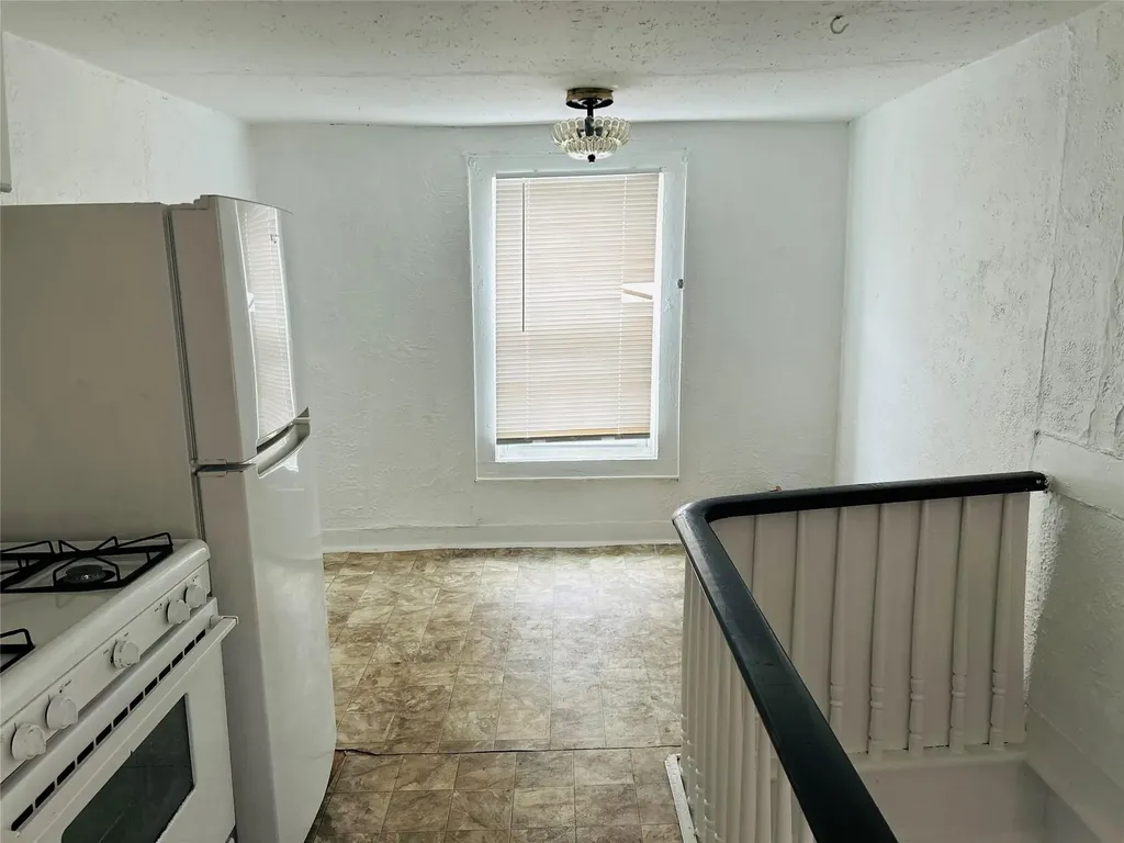 17 Carll Avenue Babylon NY 11702