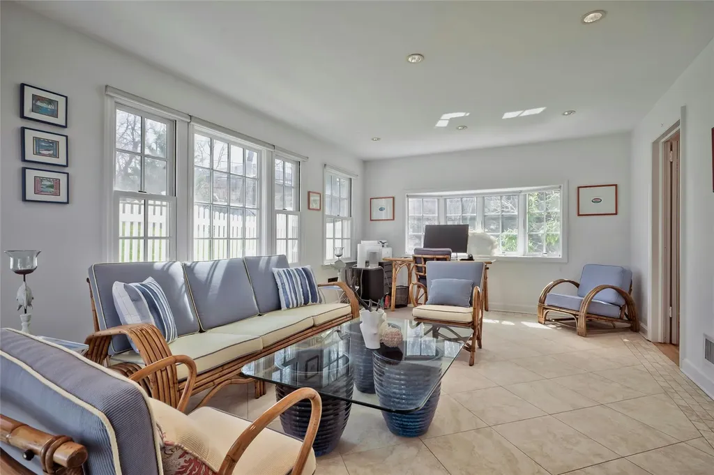 55 Virginia Drive Manhasset NY 11030
