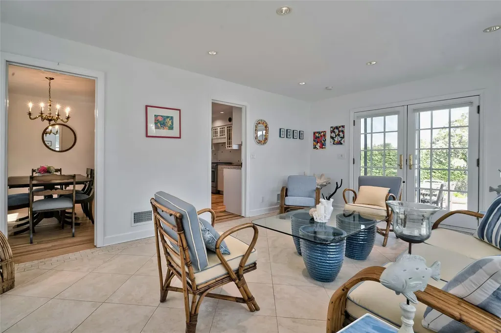 55 Virginia Drive Manhasset NY 11030