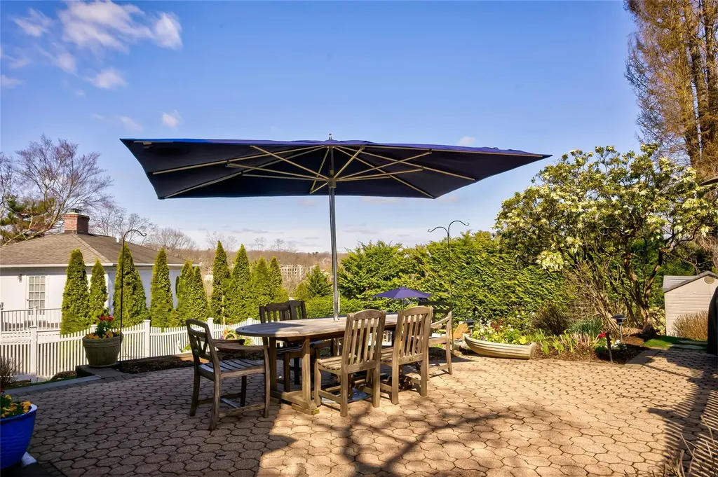 55 Virginia Drive Manhasset NY 11030