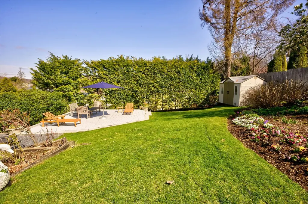 55 Virginia Drive Manhasset NY 11030