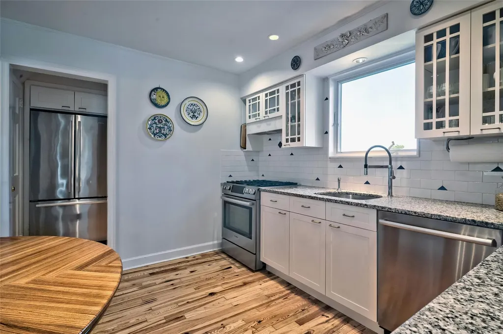 55 Virginia Drive Manhasset NY 11030