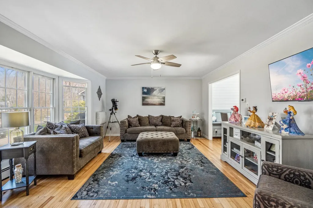 14 Victory Knoll Path Miller Place NY 11764