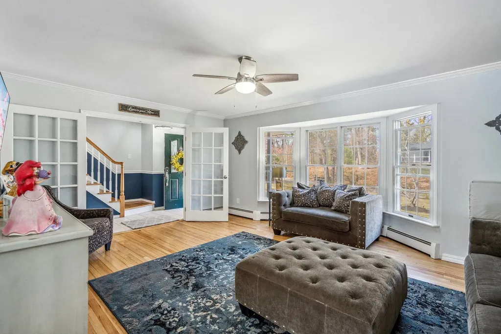 14 Victory Knoll Path Miller Place NY 11764