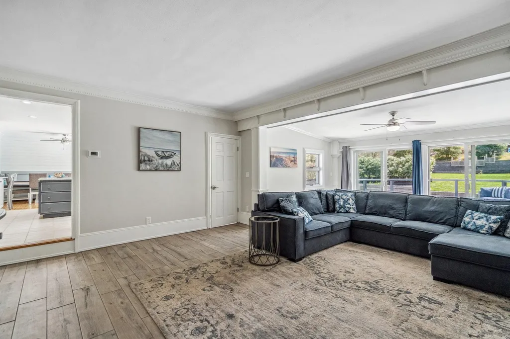 14 Victory Knoll Path Miller Place NY 11764