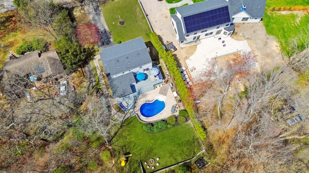 14 Victory Knoll Path Miller Place NY 11764