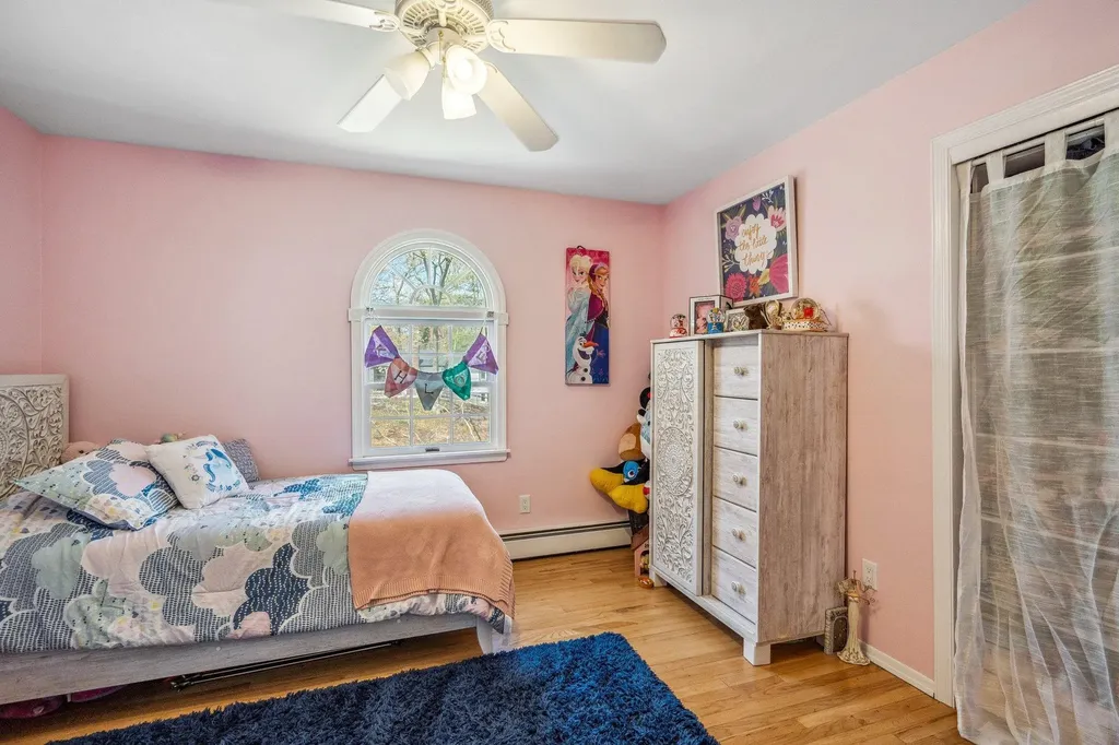 14 Victory Knoll Path Miller Place NY 11764