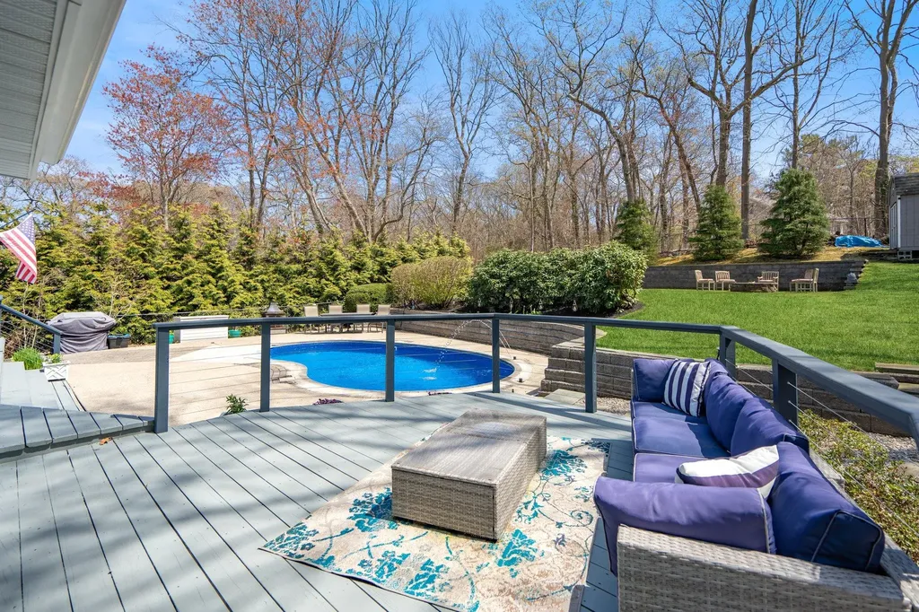 14 Victory Knoll Path Miller Place NY 11764