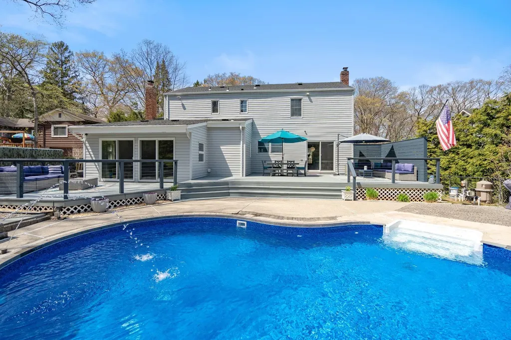 14 Victory Knoll Path Miller Place NY 11764