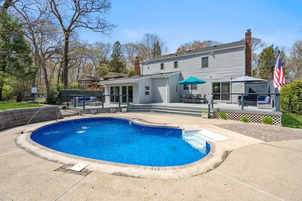 14 Victory Knoll Path Miller Place NY 11764