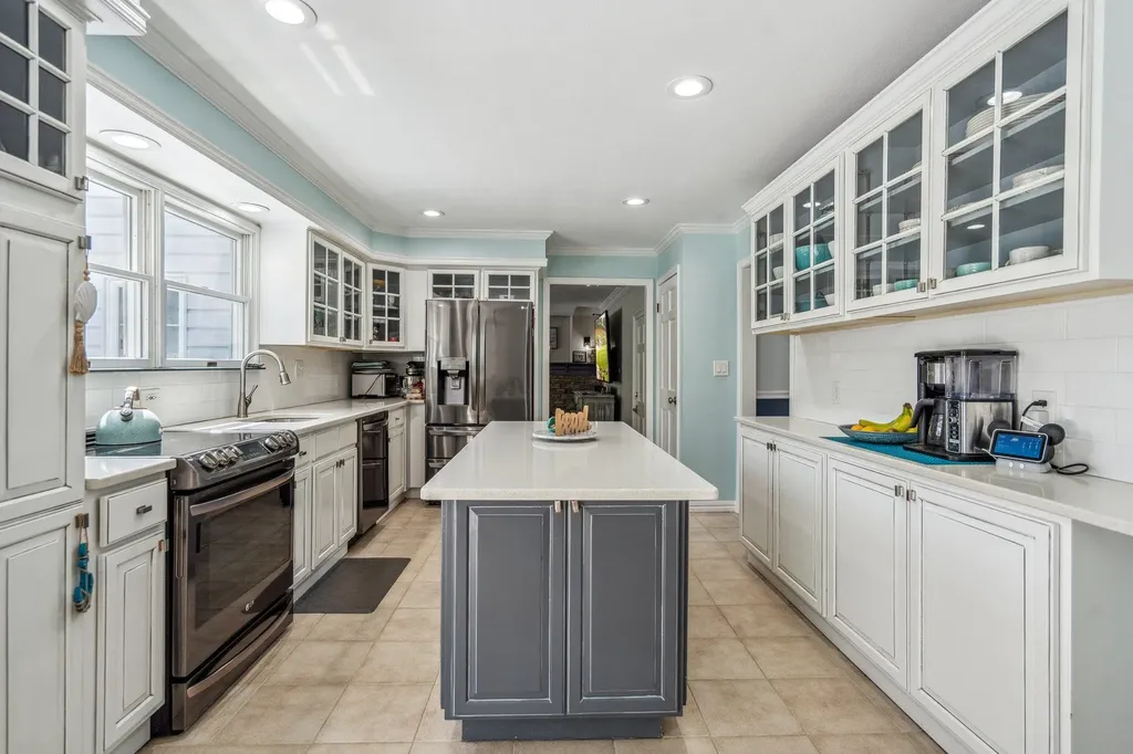 14 Victory Knoll Path Miller Place NY 11764