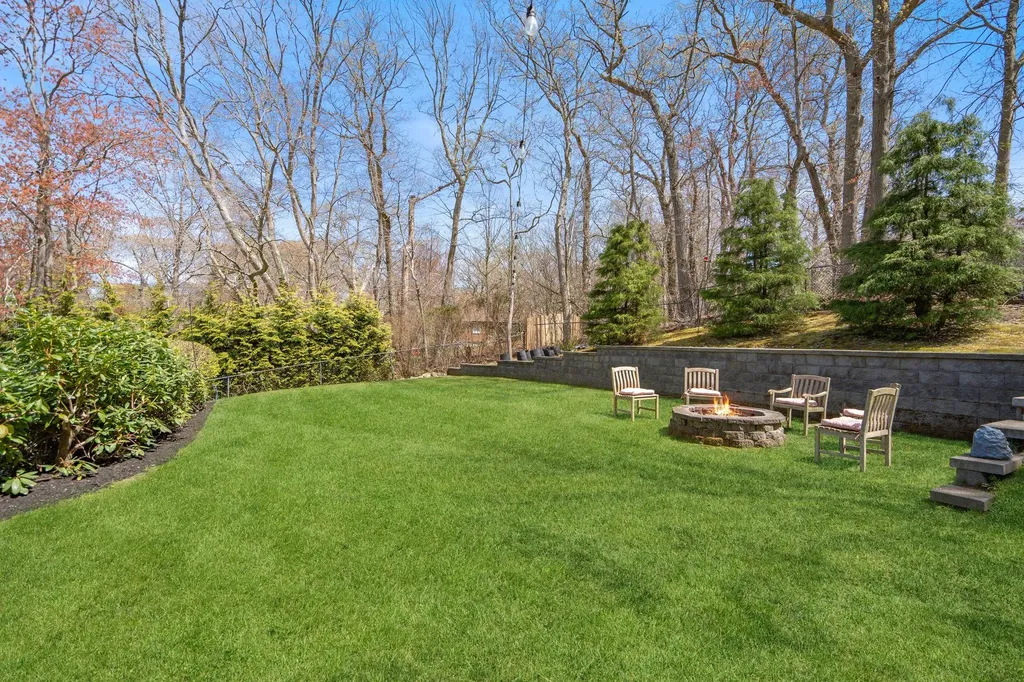 14 Victory Knoll Path Miller Place NY 11764