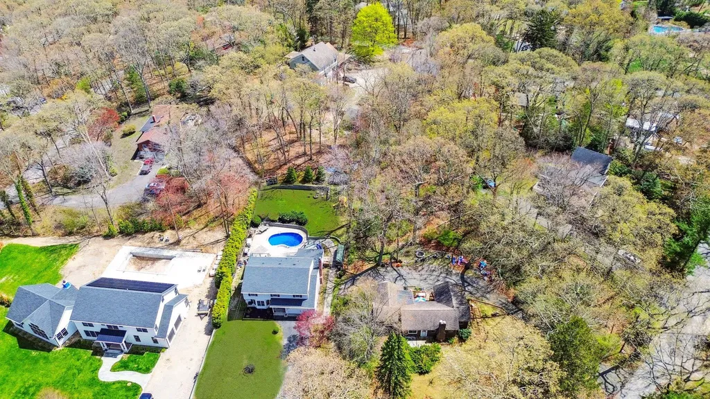 14 Victory Knoll Path Miller Place NY 11764