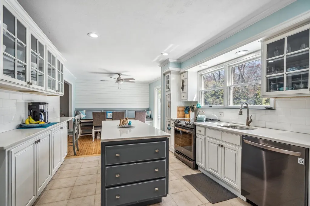 14 Victory Knoll Path Miller Place NY 11764